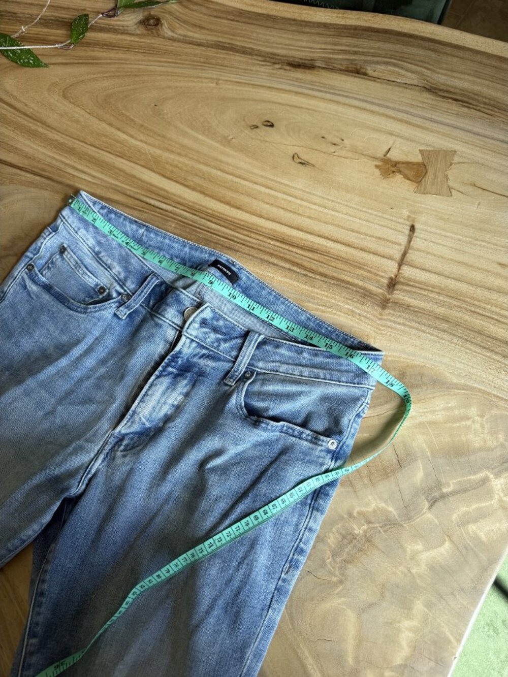 Express Skinny Jeans 4-Way Hyper Stretch Light Wash Men's 32x30 - Picture 3 of 6